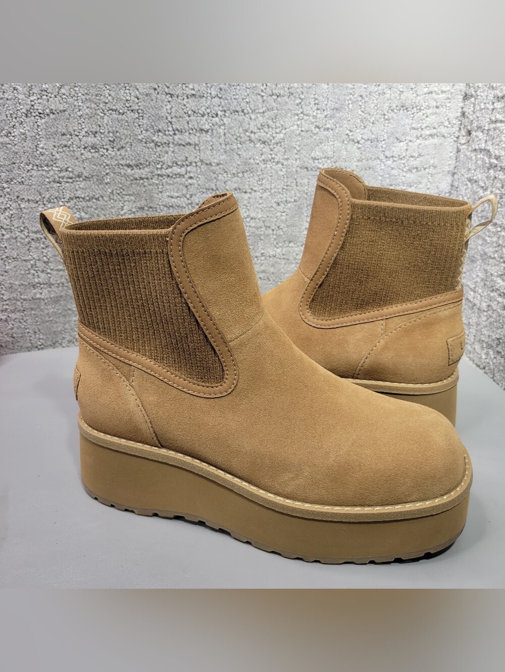 UGG Cityfunc Chelsea Women's Size US 7 Chestnut boots. - Picture 9 of 15